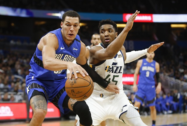  米切尔首节二十二分爆炸输出，骑士大胜魔术获四连胜